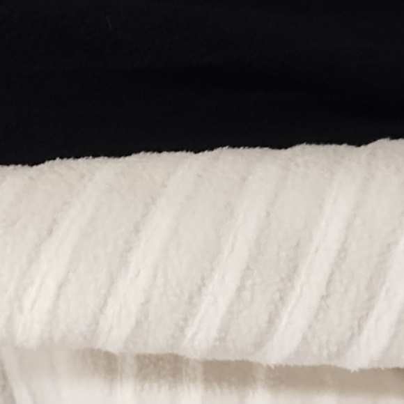 LeModa Cape - Picture 3 of 7